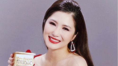 Huong Tram wins Best Asian Artist in Vietnam title