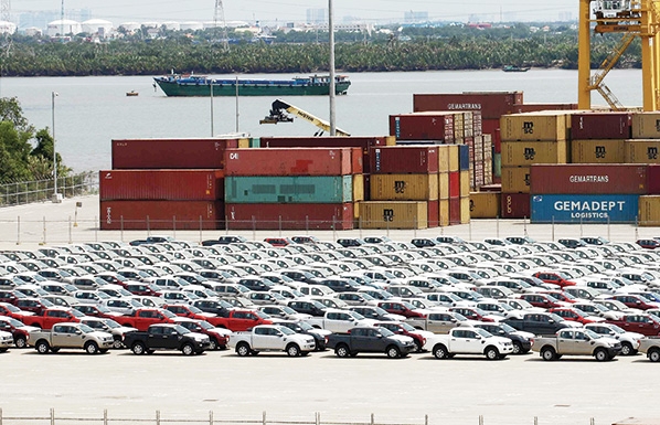 Vietnam imports more cars as tariff reduced