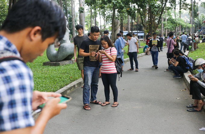 Vietnam’s internet to crawl as repair work starts on infamous cable