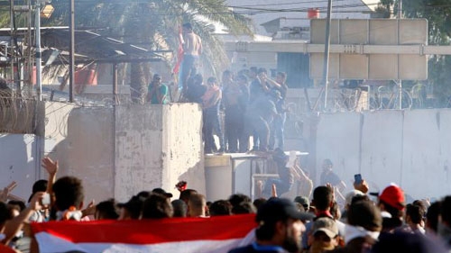 Protesters storm Baghdad's Green Zone again, dozens hurt