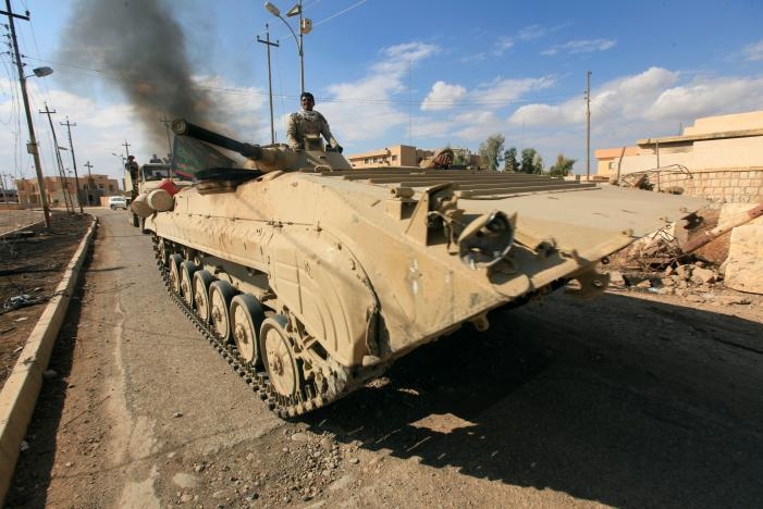 Iraqi forces advance on town where Islamic State accused of executions