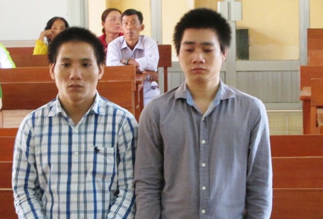 Two Vietnamese jailed for mugging Japanese man