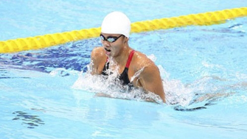 Vietnam swimmer breaks SE Asian record