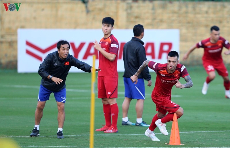 National team begin training following rest day