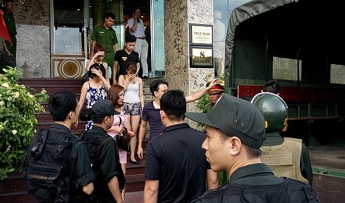 Over 300 detained during police raid on northern Vietnam karaoke bar