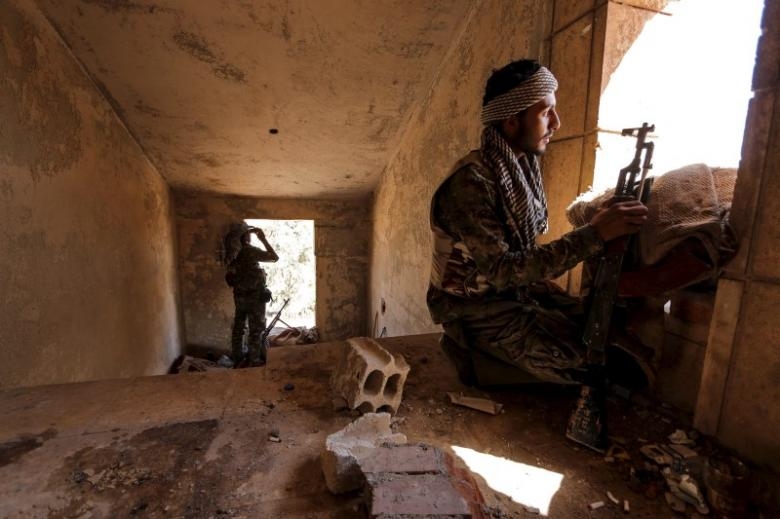 Kurds versus Syrian army battle intensifies, complicating multi-fronted war