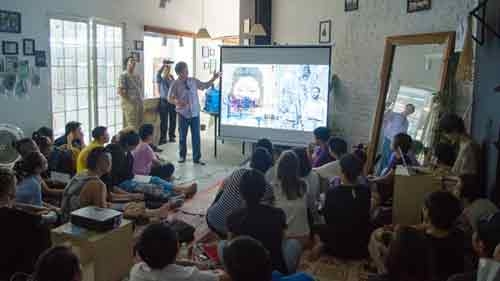 Artists to discuss Vietnamese history with American historian