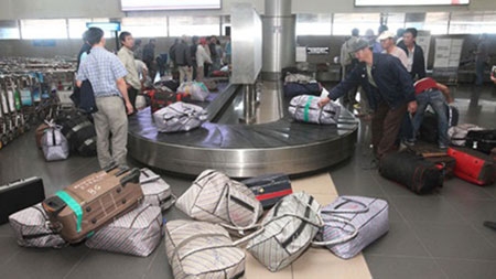 Minister acts as airports see rise in baggage theft