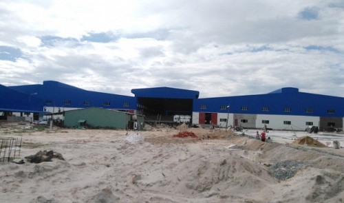 Korean textile executive killed by falling glass cube in central Vietnam