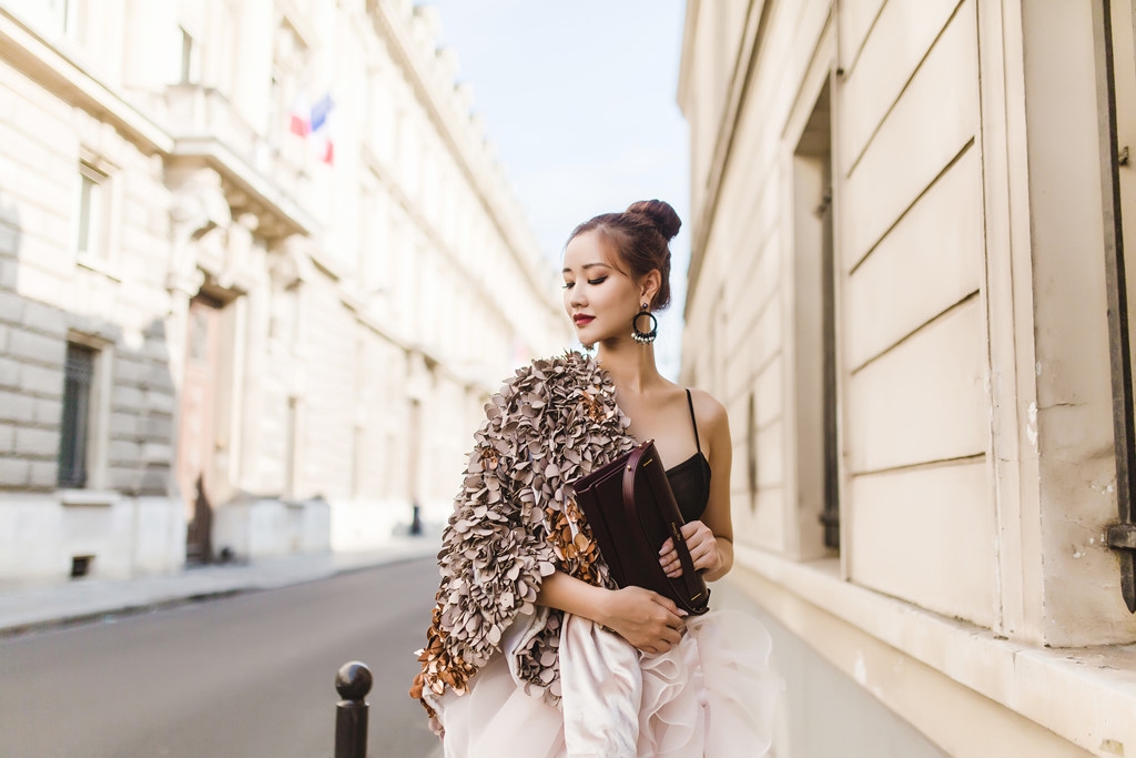 Maya shines in Paris Fashion Week