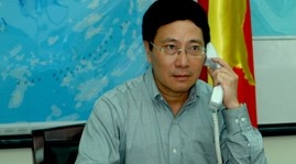 Chinnese, Vietnamese FMs hold phone talks on East Sea