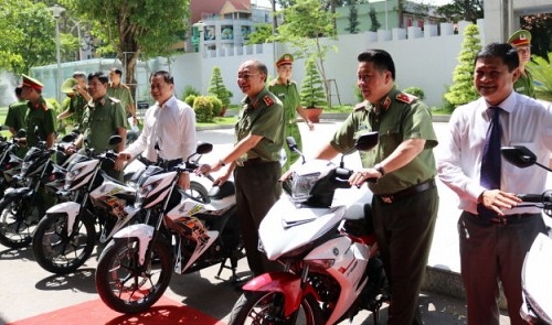HCM City police gear up for thief hunting with new motorcycles