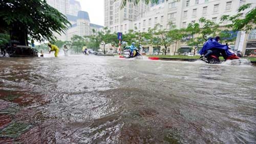 Splish-splash: Heavy rains inundate city streets