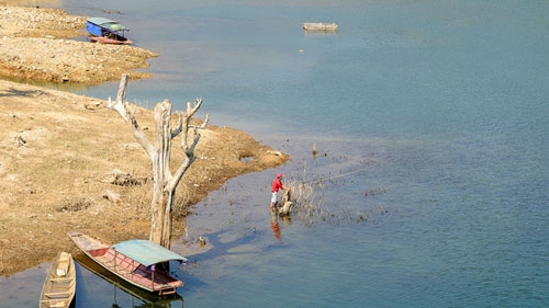 Tranquility and majestic beauty of Nam Mu River