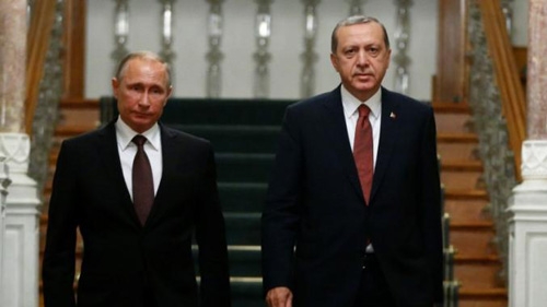 Russia and Turkey sign gas deal, seek common ground on Syria as ties warm