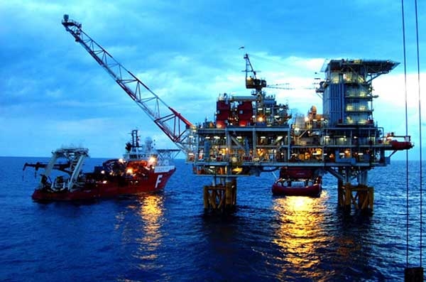 Vietnam reports 48% drop in oil revenue in Jan-April