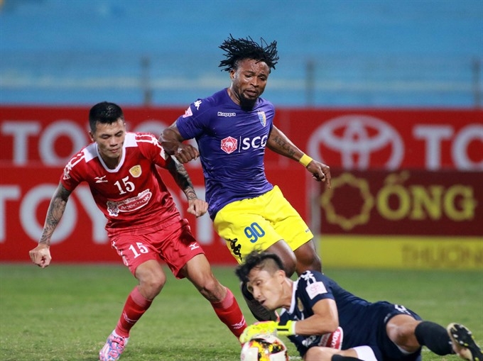 Hanoi bag big win to top V.League