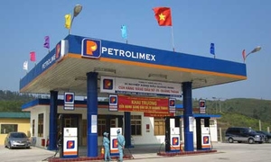 Vietnam's top fuel distributor Petrolimex seeks domestic listing