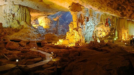 Tourism sector busy during Tet holiday
