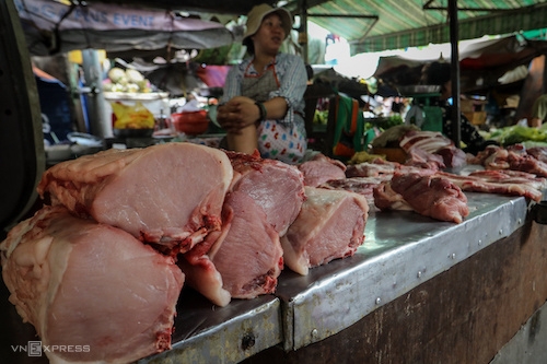 Two Vietnamese provinces announce end of African swine fever