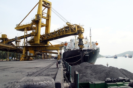 PT Intra Asia Indonesia to build $1-billion coal port in Vietnam