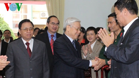 Iranian arrested for snatching cash at grocery in HCM City