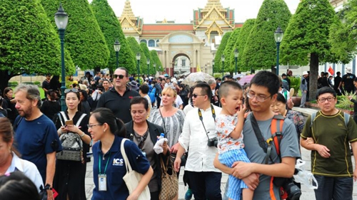 Long-stay visa for senior tourists and new visa measures