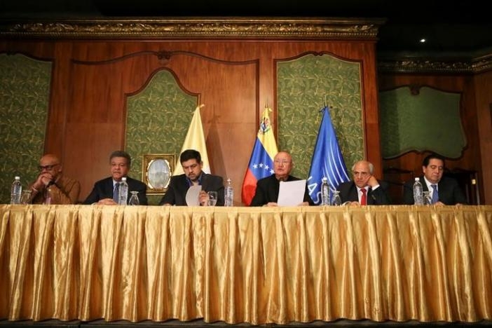 Venezuela government, opposition reach tentative deals in dialogue