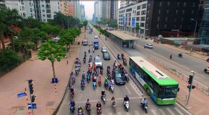 Hanoi plans to open exclusive rapid bus lanes to public buses