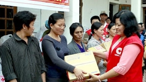 Fatherland Front works with Red Cross