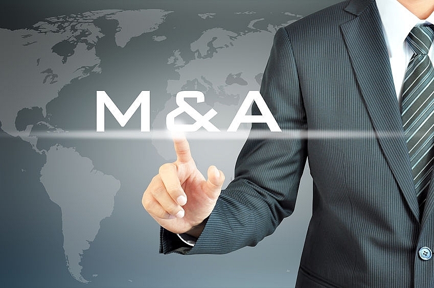 Retail, consumer goods, and real estate will lead 2018 M&A market