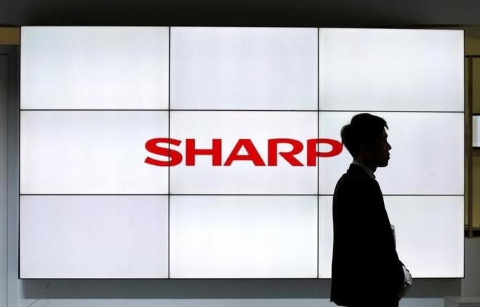 Sharp eyes computer production shift from China to Vietnam