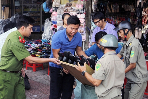 Saigon’s sidewalk campaign resumes after months-long break