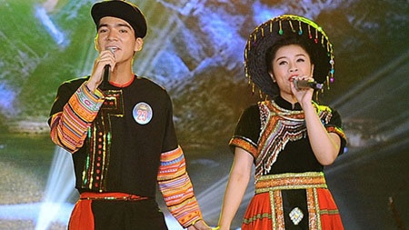 Women dominate singing contest
