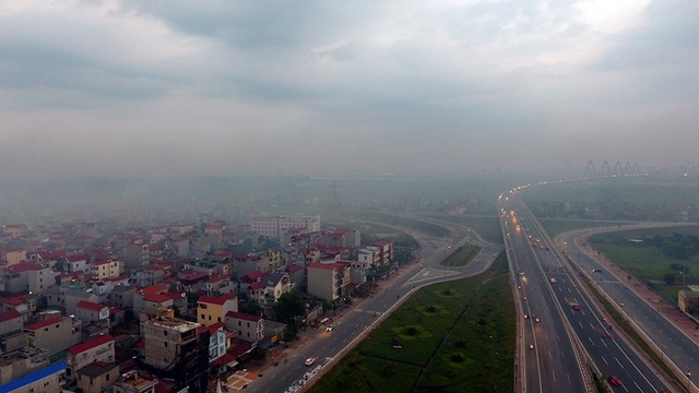 Hanoi suburbs covered by smoke from burnt straw