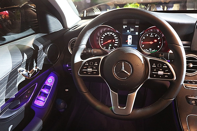 Mercedes-Benz to recall nearly 1,700 cars for steering wheel fault