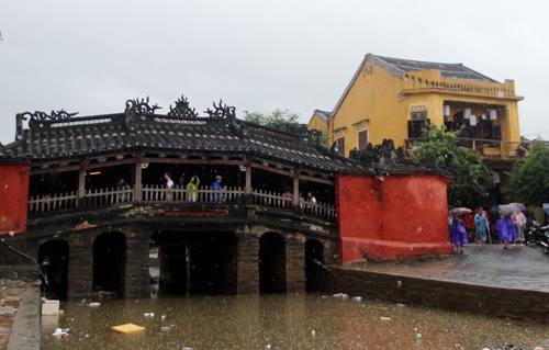 Tropical depression threatens storm-ravaged central Vietnam