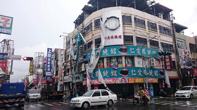 Super typhoon hits Taiwan, cutting power and transport