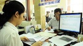 Cash popularity hurting nation's economy