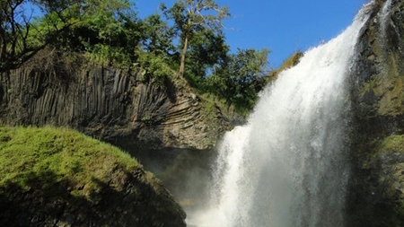 White Waterfall wows visitors in remote countryside paradise