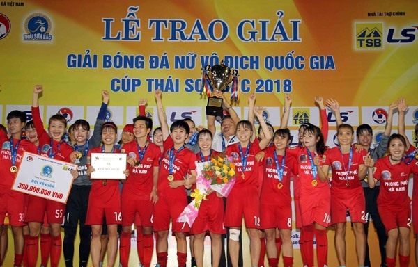 Phong Phu Ha Nam take national women’s football champ’s title