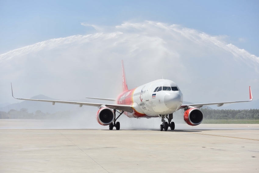 Vietjet celebrates first flight from Bangkok to Danang