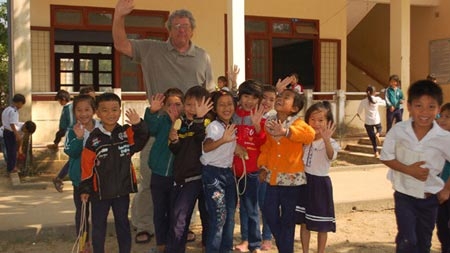 American war veteran works to alleviate poverty in Vietnam