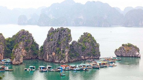 Ha Long Bay remains unpolluted despite nearby floods: Vietnam official