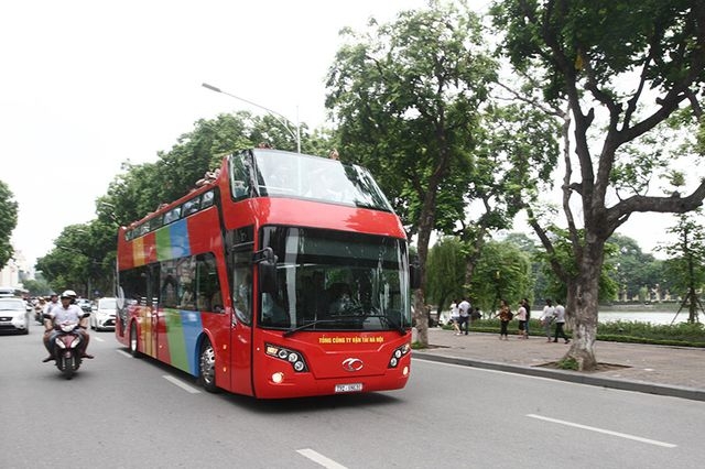 HCM City to pilot double-decker buses for visitors