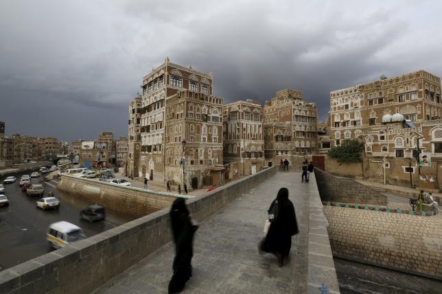 Warring Yemen sides begin truce, warn against violations