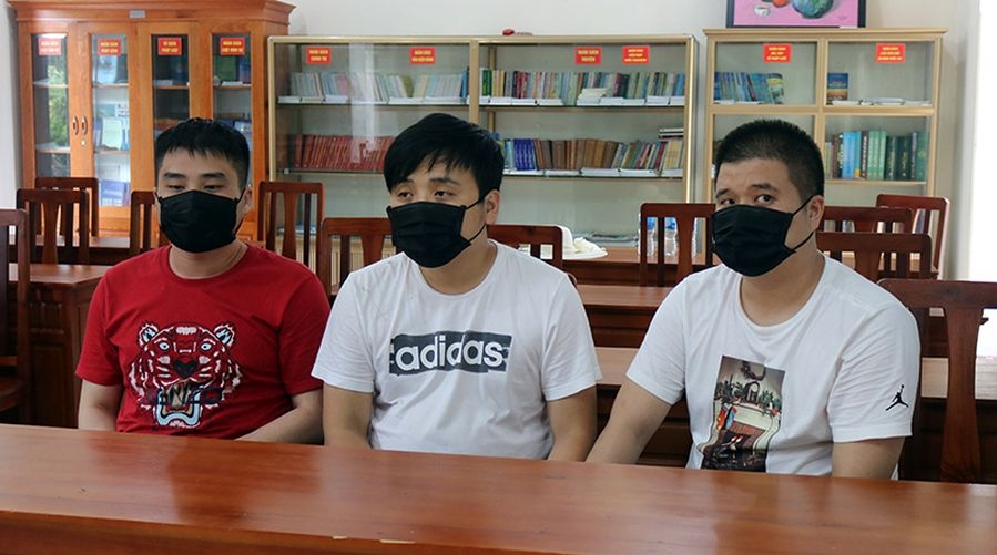 Bắt và buộc cách ly nhóm người nước ngoài nhập cảnh trái phép