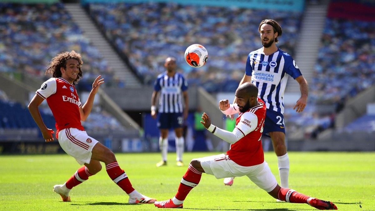 Thua ngược Brighton, Arsenal xa dần top 4 Ngoại hạng Anh