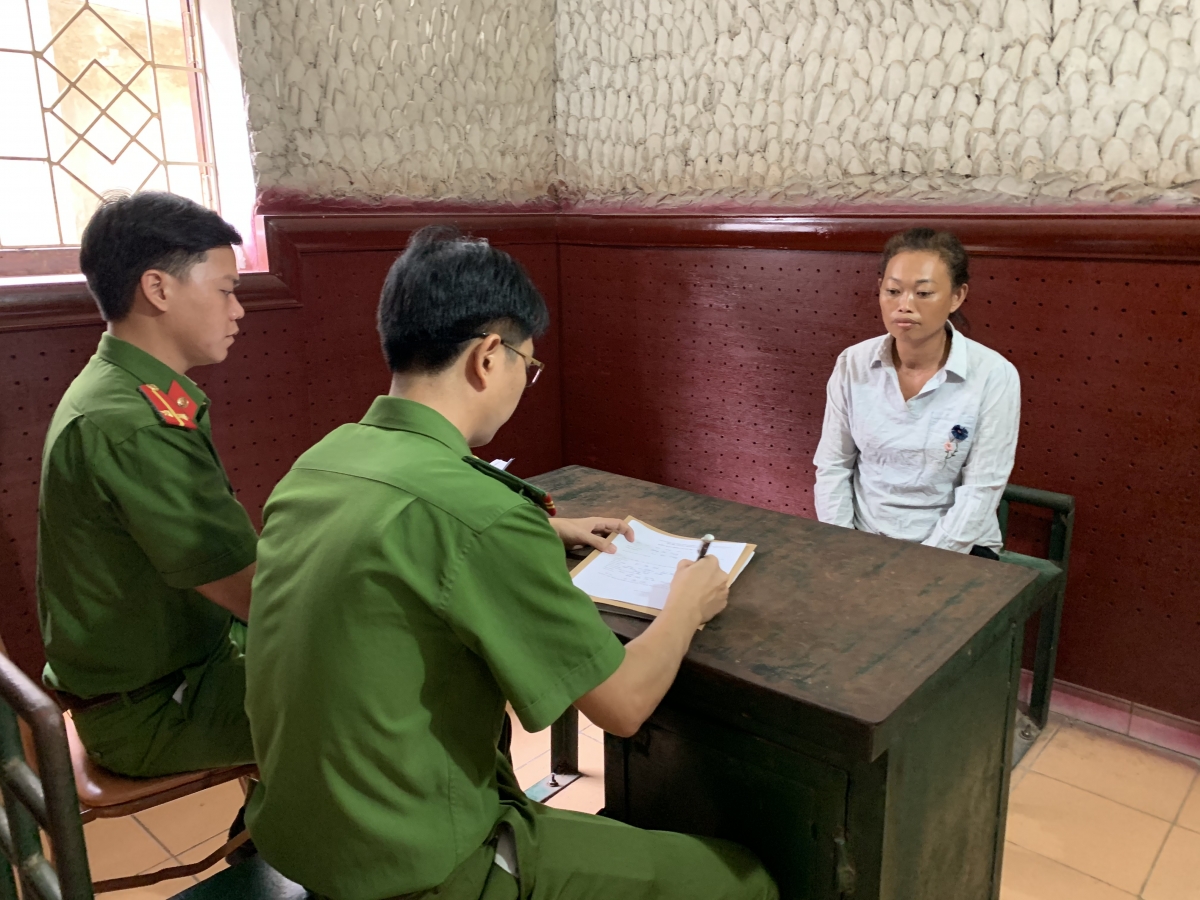 Đền tội sau 4 năm bán cháu gái qua biên giới