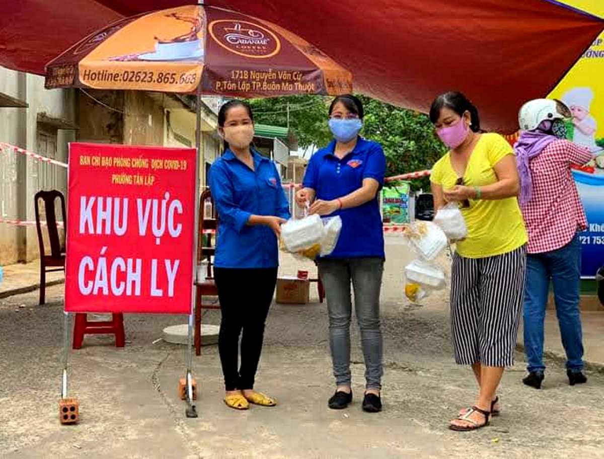 Ấm lòng với Bếp cơm xã hội giữa mùa dịch Covid-19